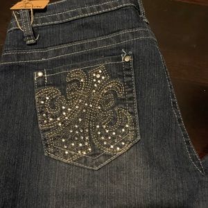 No Fuze Jeans juniors size 11/12 med color blue denim no rips holes or tears